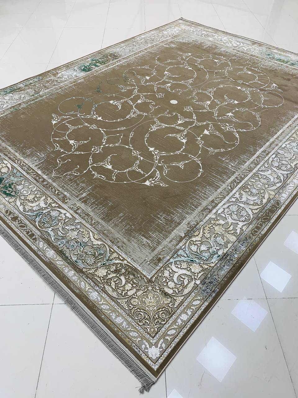فرش روناک نسکافه‌ای گل برجسته ۱۲۰۰ شانه تراکم ۳۶۰۰- نمونه صادراتی