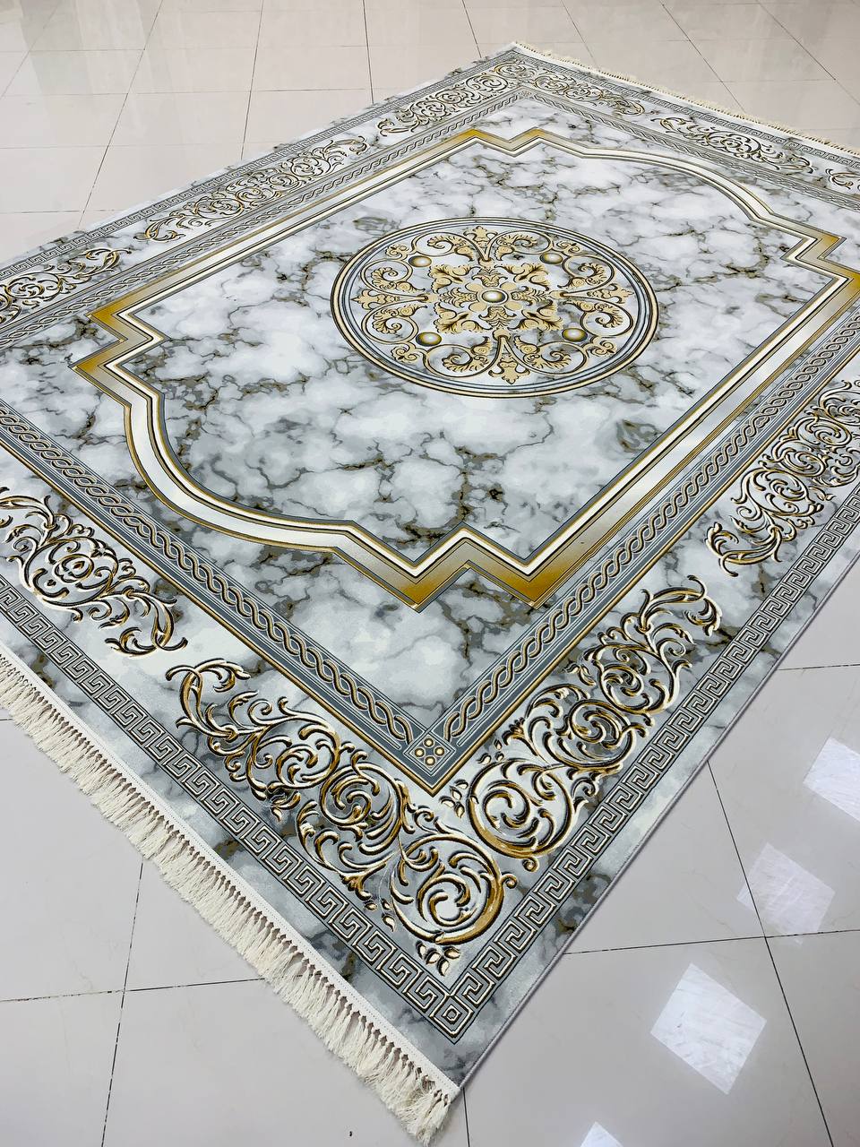 فرش هلن سیلور گل برجسته ۱۲۰۰ شانه تراکم ۳۶۰۰ | مدرن و شیک