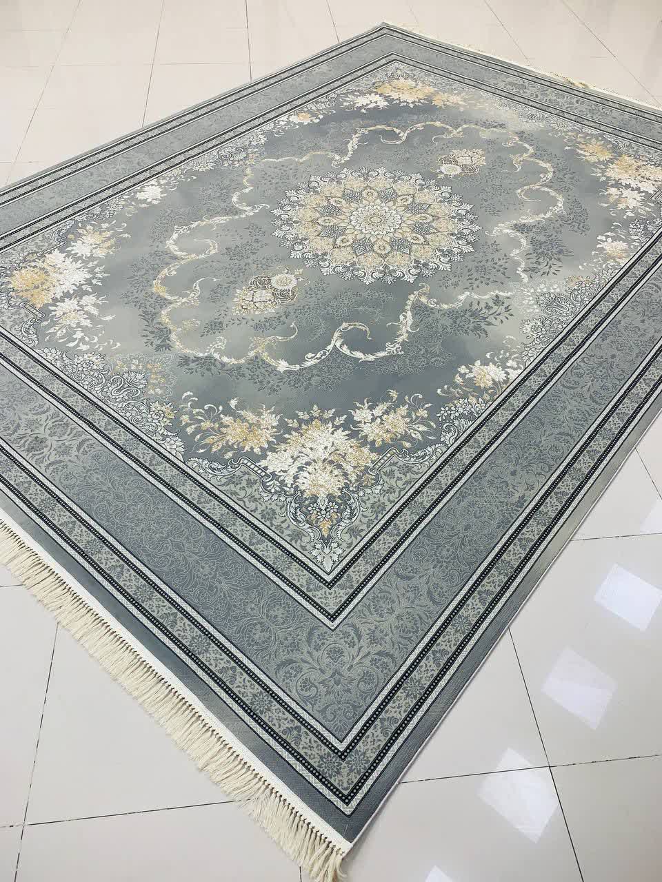 فرش لادن سیلور ۷۰۰ شانه؛ انتخابی آرام و هماهنگ با دکوراسیون روشن و مدرن